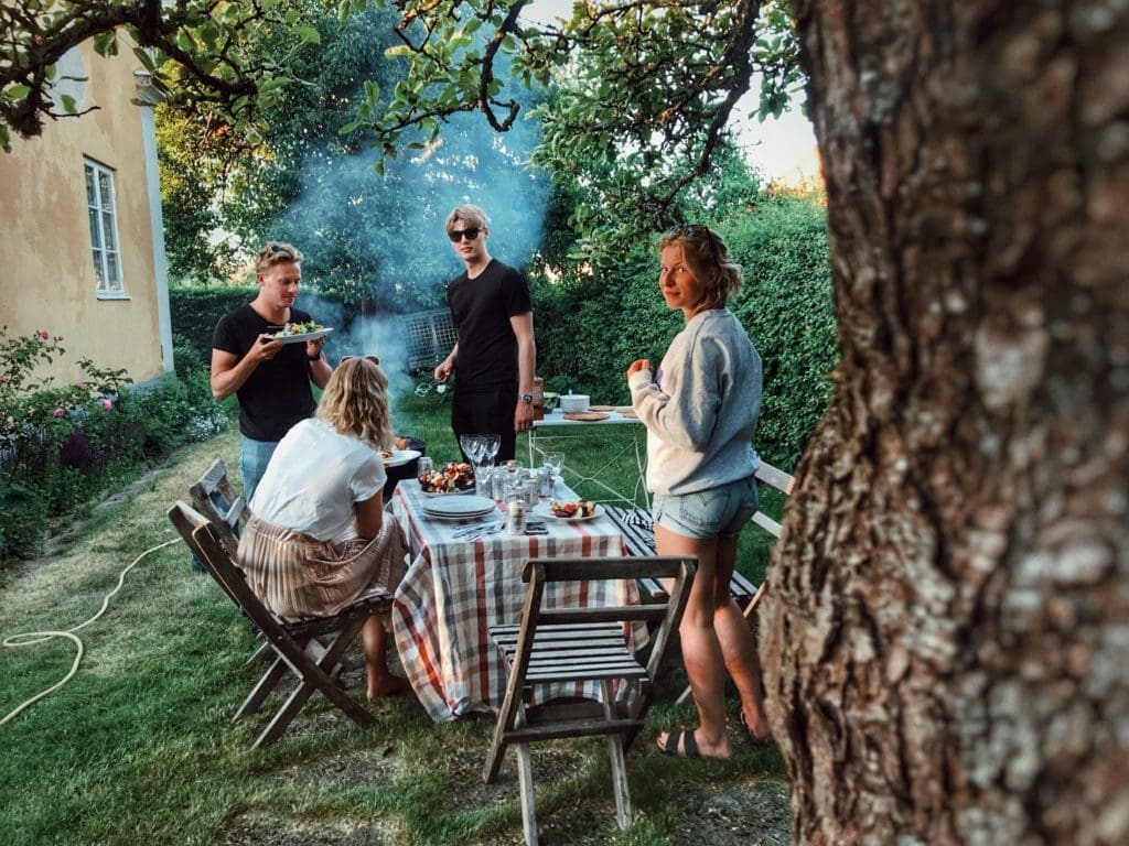 How to Thoughtfully Plan a Party in a Pandemic — From Backyard Gatherings to More Elevated Experiences