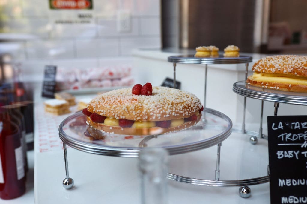 The first U.S. outpost for La Tarte Tropézienne brings its namesake, cream-filled dessert, caviar, and French sandwiches to downtown Dallas. 
