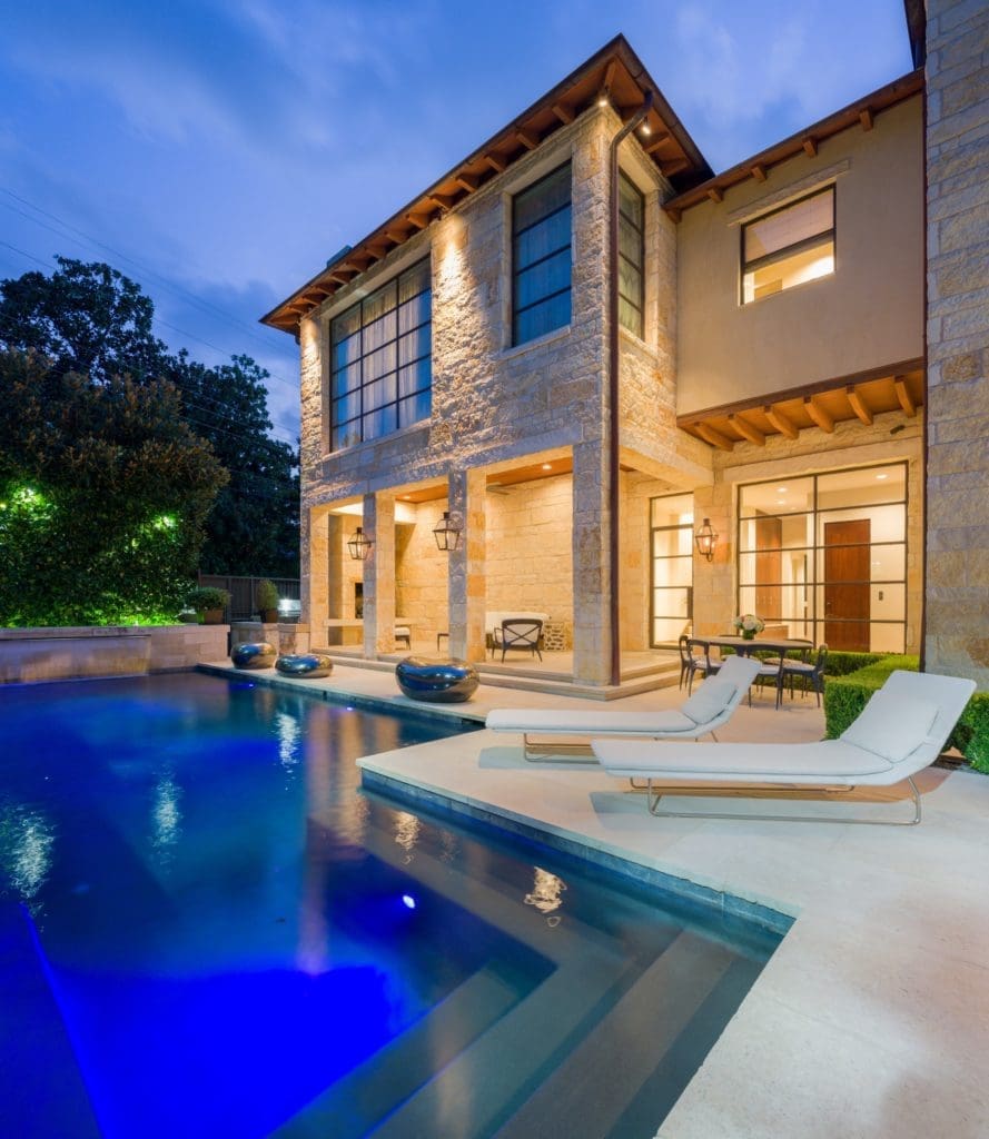The sparkling pool at 3701 Lexington. 