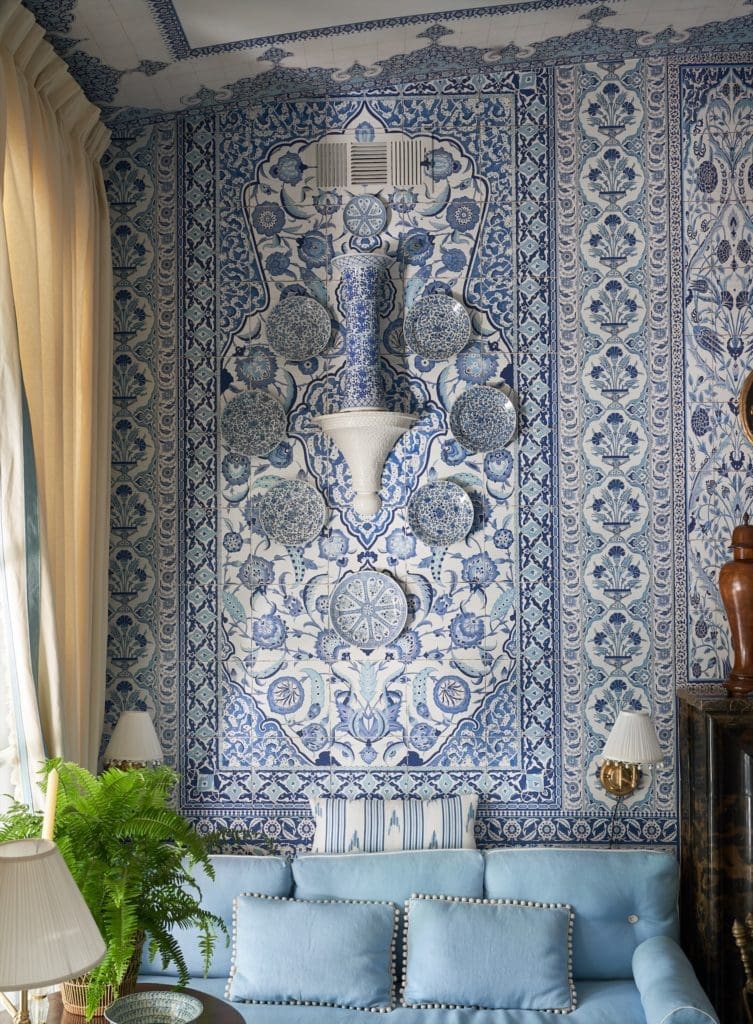 Living room designed by Mark D. Sikes Interiors. (Photo by Stephen Karlisch)