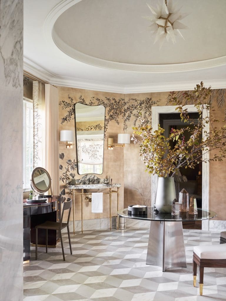 Master bath designed by Doniphan Moore. (Photo by Stephen Karlisch)
