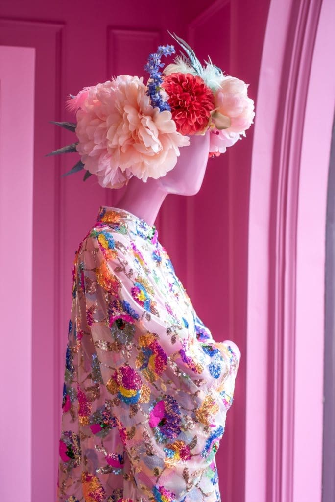 Effortless and ornate, a La Vie kimono welcomes passersby. 