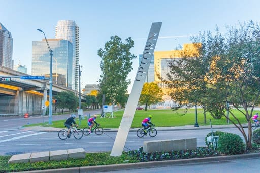 Uptown Dallas is going to be especially busy (and exciting) during the month of November, Kindness and Gratitude Month.