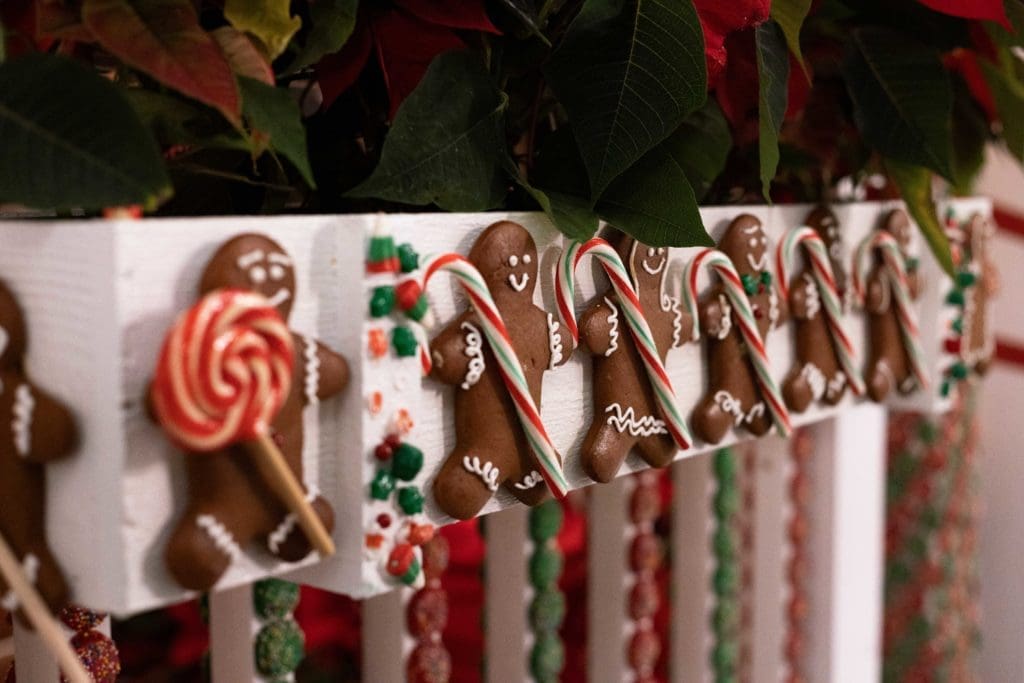 Detail of the charming gingerbread house on display outside of The Post Oak Hotel French pastry shop Bouchee. (Photo courtesy of Fertitta Entertainment)