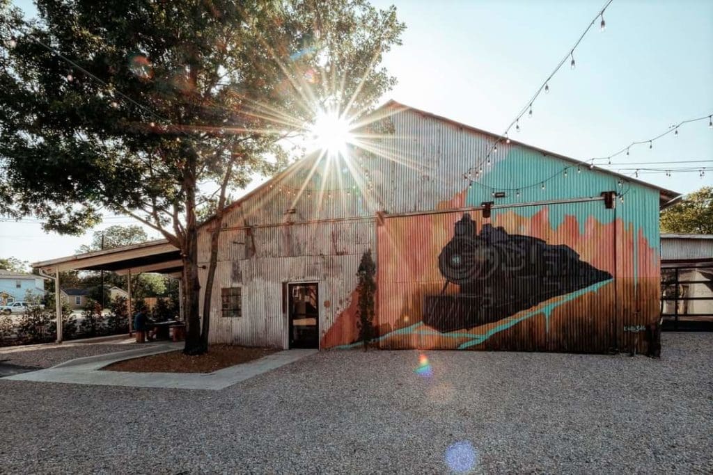 Homegrown Chef Brings Craft Cocktails, a Beer Garden and Plenty of Fresh Air to Fort Worth’s TCU Area — Smokestack 1948 is Near