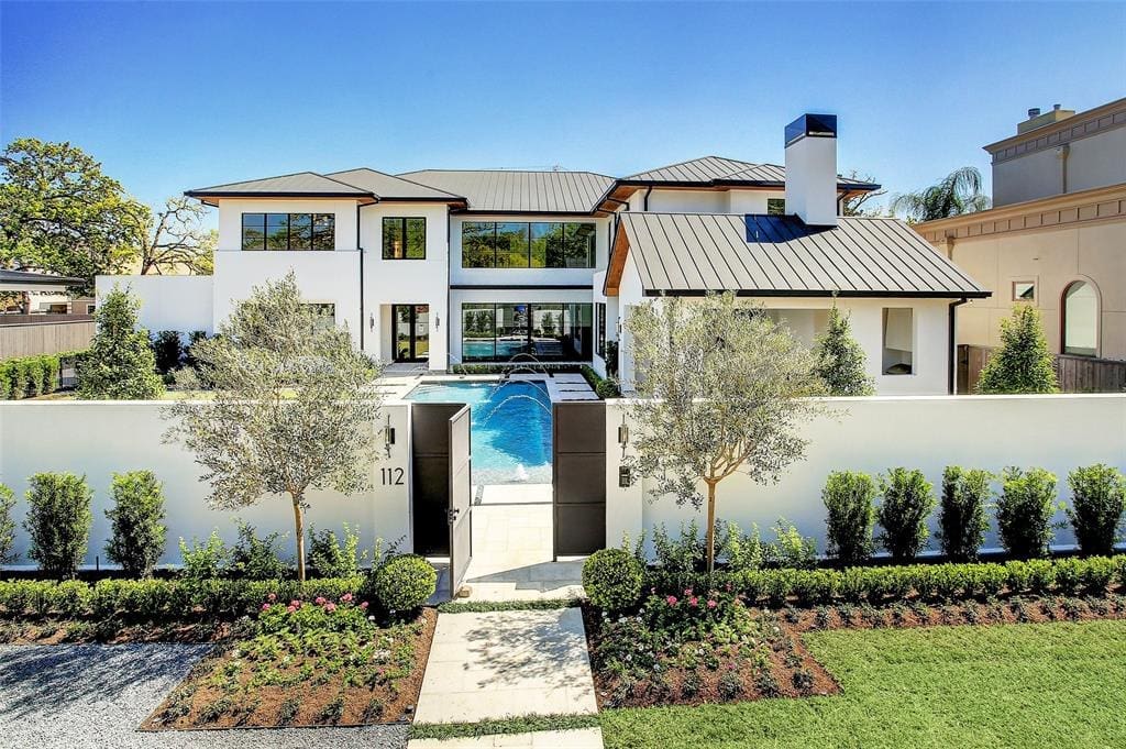 112 Glenwood, 7059 sf, 5 beds, 52 baths