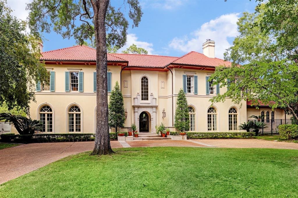 3950 Inverness was the city's top single family home sale in October. The 9,640 square foot dwelling with six bedrooms, six full and two half baths was listed for $7.5 million.