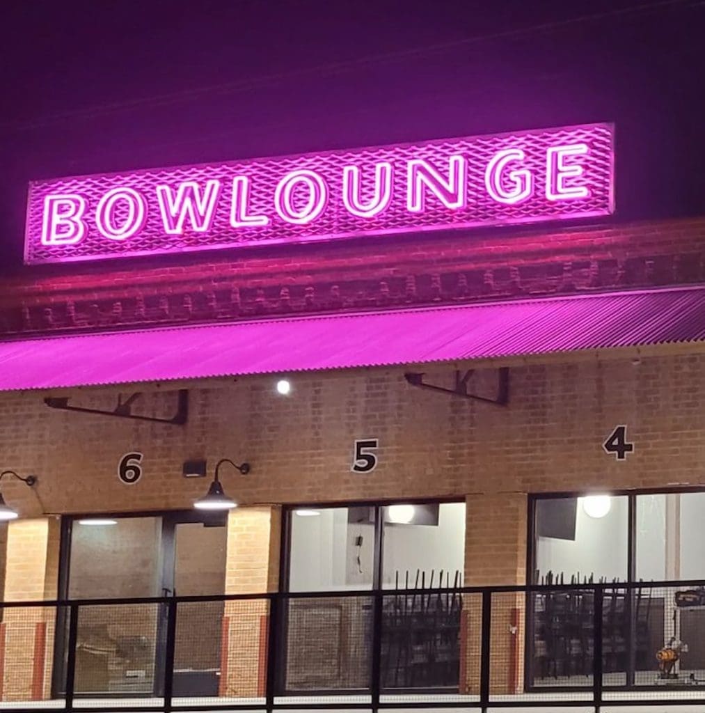 Bowlounge opens in Fort Worth.