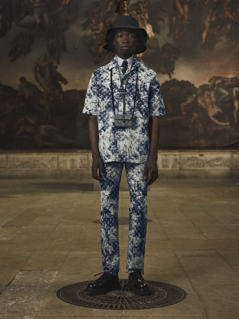 This Louis Vuitton 2021 Collection continues Vuitton’s efforts towards upcycling through the use of recycled materials.