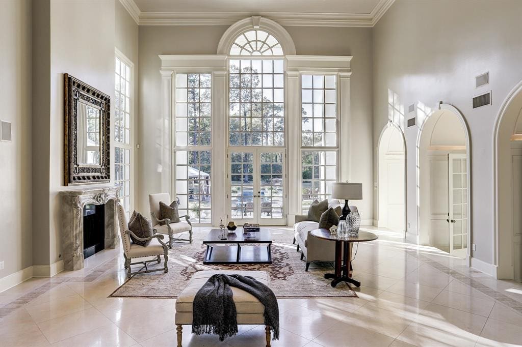 The 14,094 sq.ft. home at 27 Rivercrest Drive sits was built in 1996.