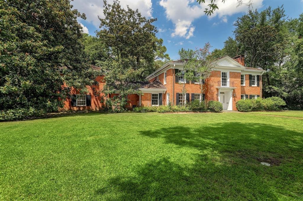 3702 Knollwood in River Oaks was recorded as the priciest home sale in the Houston area in December, according to HAR.