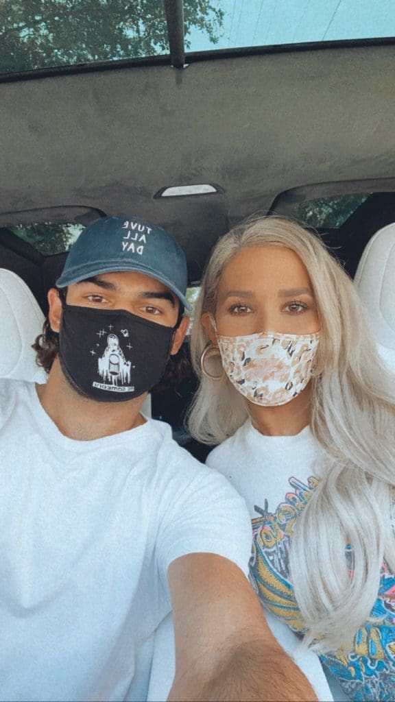 A relaxed Lance and Kara McCullers done their masks during a casual outing during the COVID-19 pandemic.