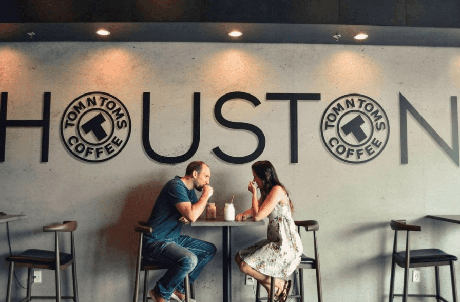 The newest Tom N Toms in Houston's Galleria neighborhood is luxury Tom N Toms Black coffee shop, a Texas first.