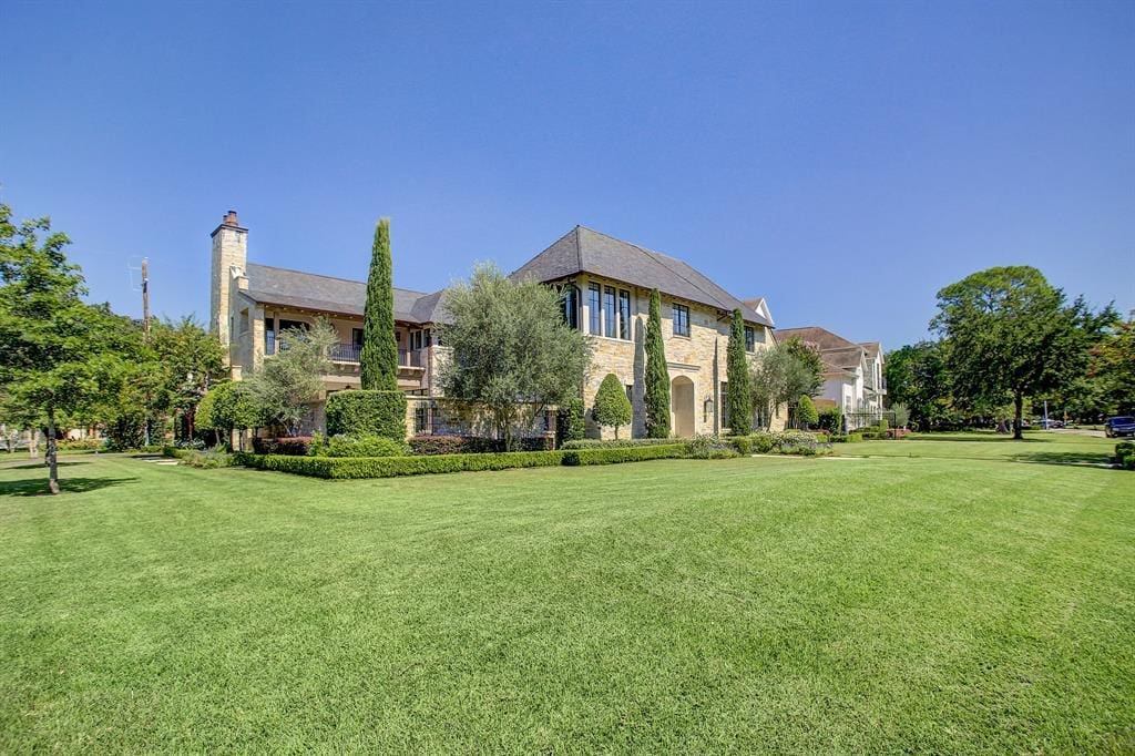 In the heart of Tanglewood at 5578 Tilbury, the house was built in 2015.