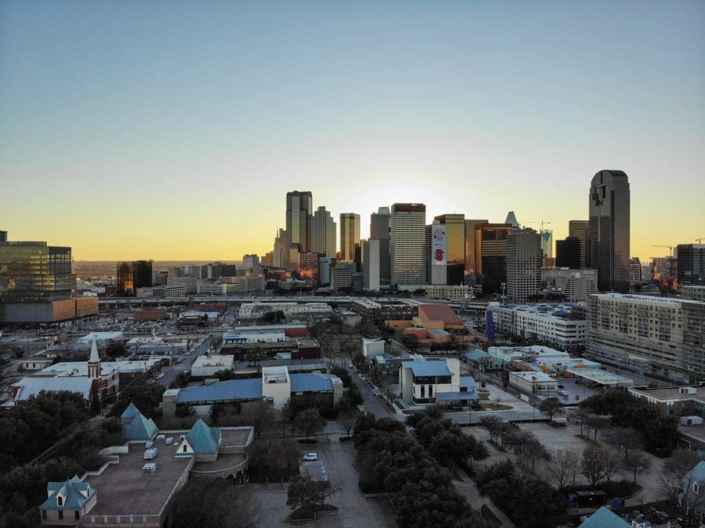 As Dallas Thaws From The Winter Storm, These Are Ways You Can Volunteer and Give Back Right Now