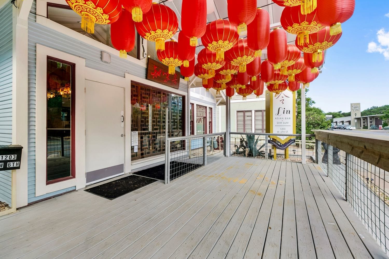 Lin Asian Bar
