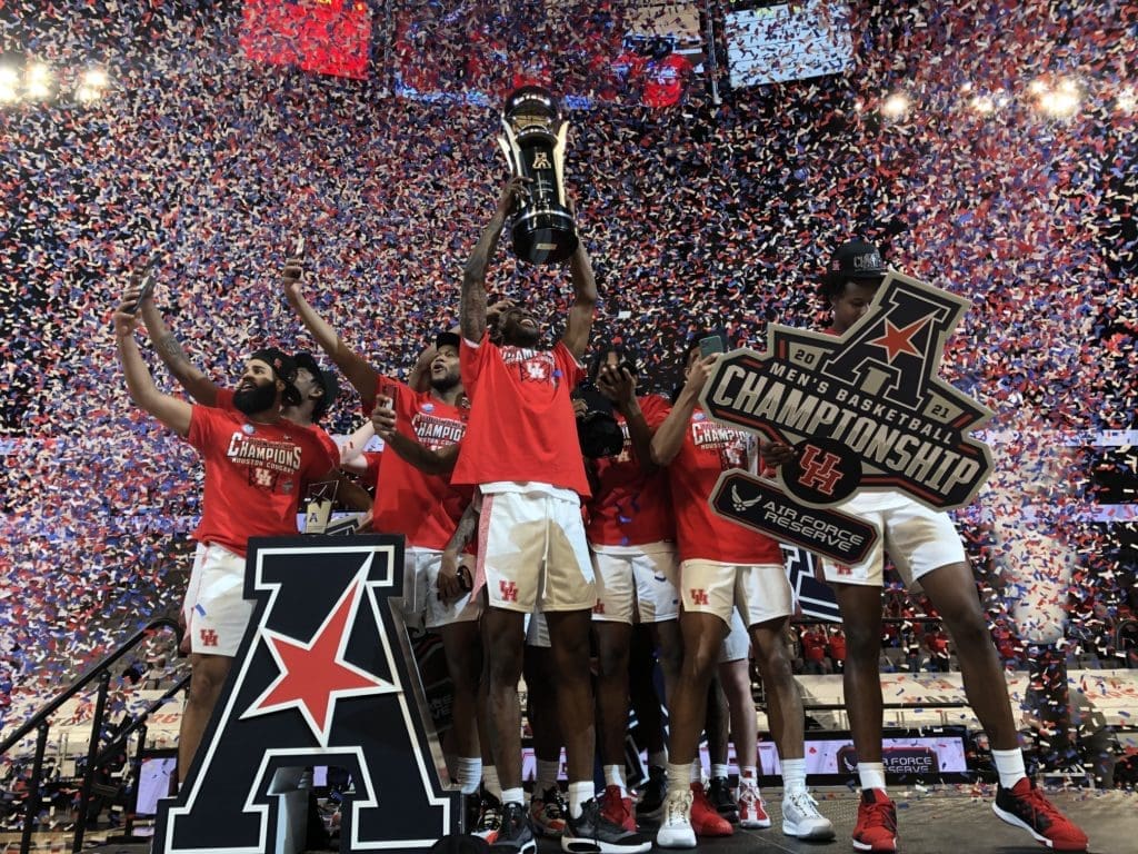 Kelvin Sampson's University of Houston basketball team has earned everything it's gotten this season. Big trophy included. (@UHCougarMBK)