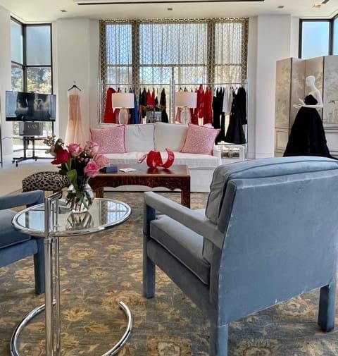 Tootsies takes a turn to old school luxury with a new salon for a private shopping experience laced with champagne and chocolates.