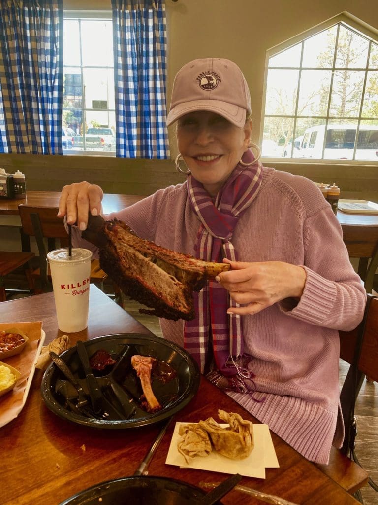 Shelby Hodge tries the massive, melt-in-your-mouth beef rib at Killen's Barbecue in The Woodlands. No, she could not finish it.