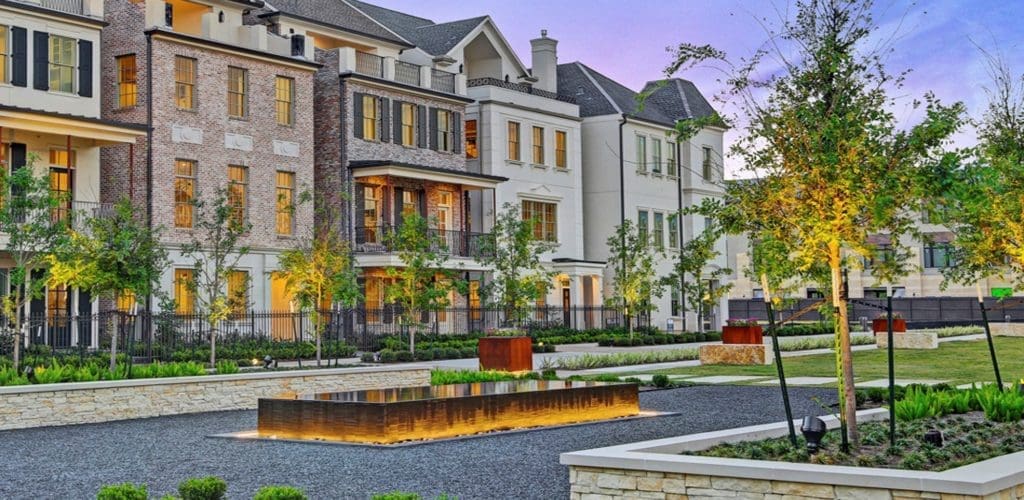 New Homes Give Memorial Green Even More Convenient Lifestyle Power — and Plenty of Easy Perks