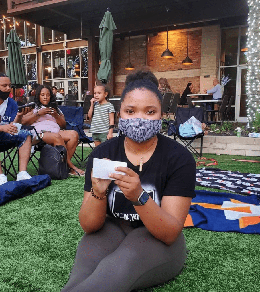 Patrons are encouraged to wear masks and socially distance at CITYCENTRE outdoor events.