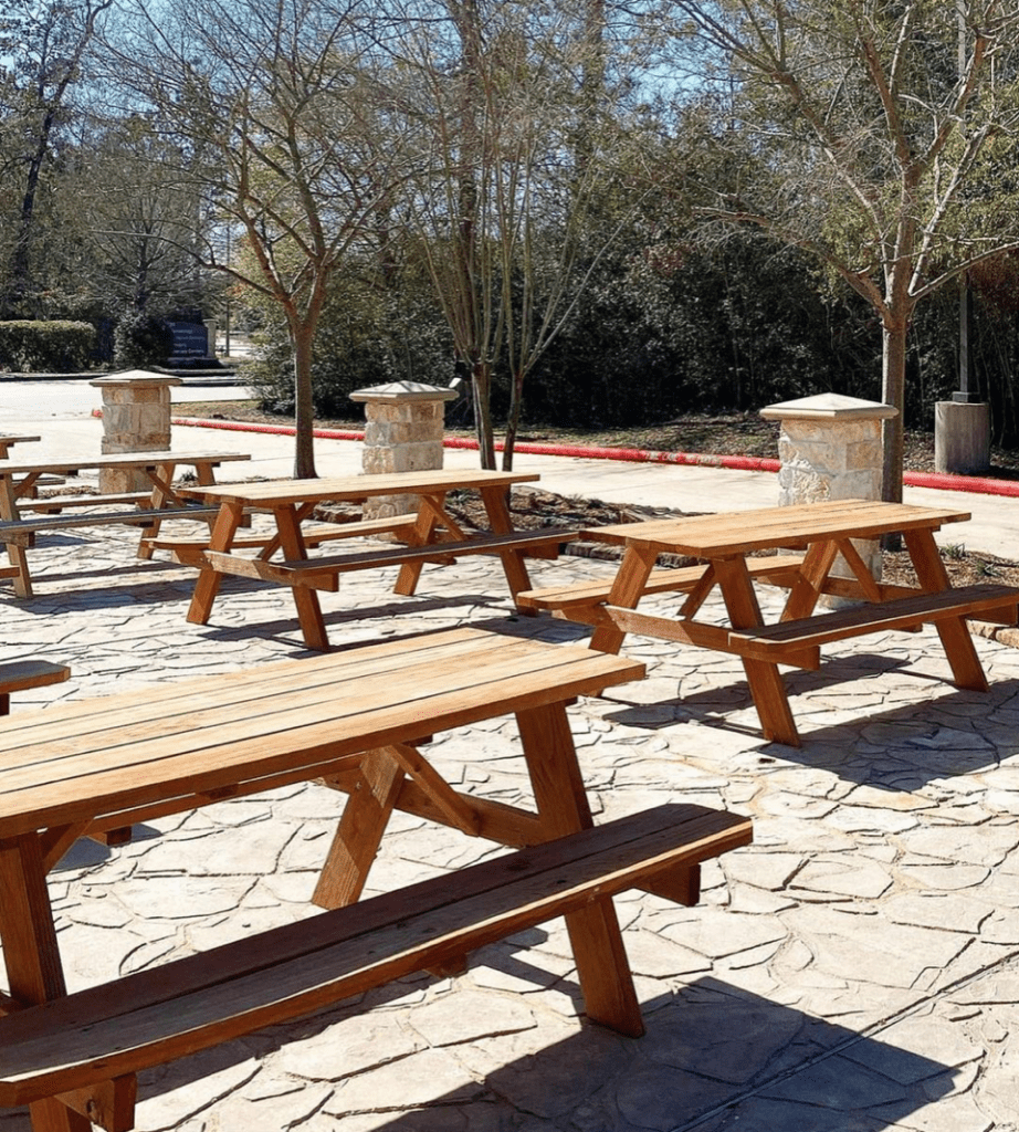 There are plenty of picnic tables for outdoor eating at Killen's Barbecue in  The Woodlands.