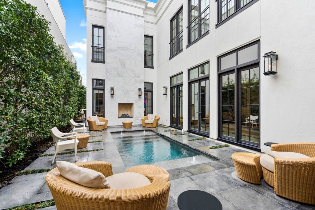 Neighborhood on the Shoulder of River Oaks Carries an Aura — and This Modern Oasis of a Home Only Adds to It
