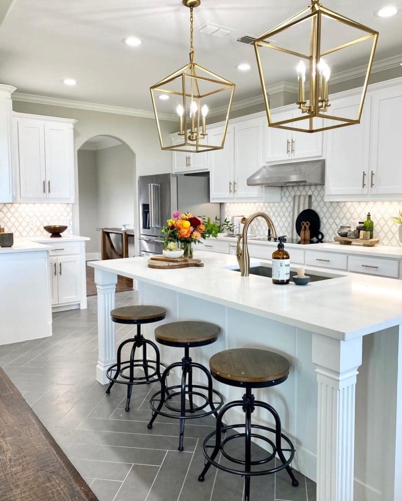Another kitchen make-over by designer Jenn Todryk of No Demo Reno. 