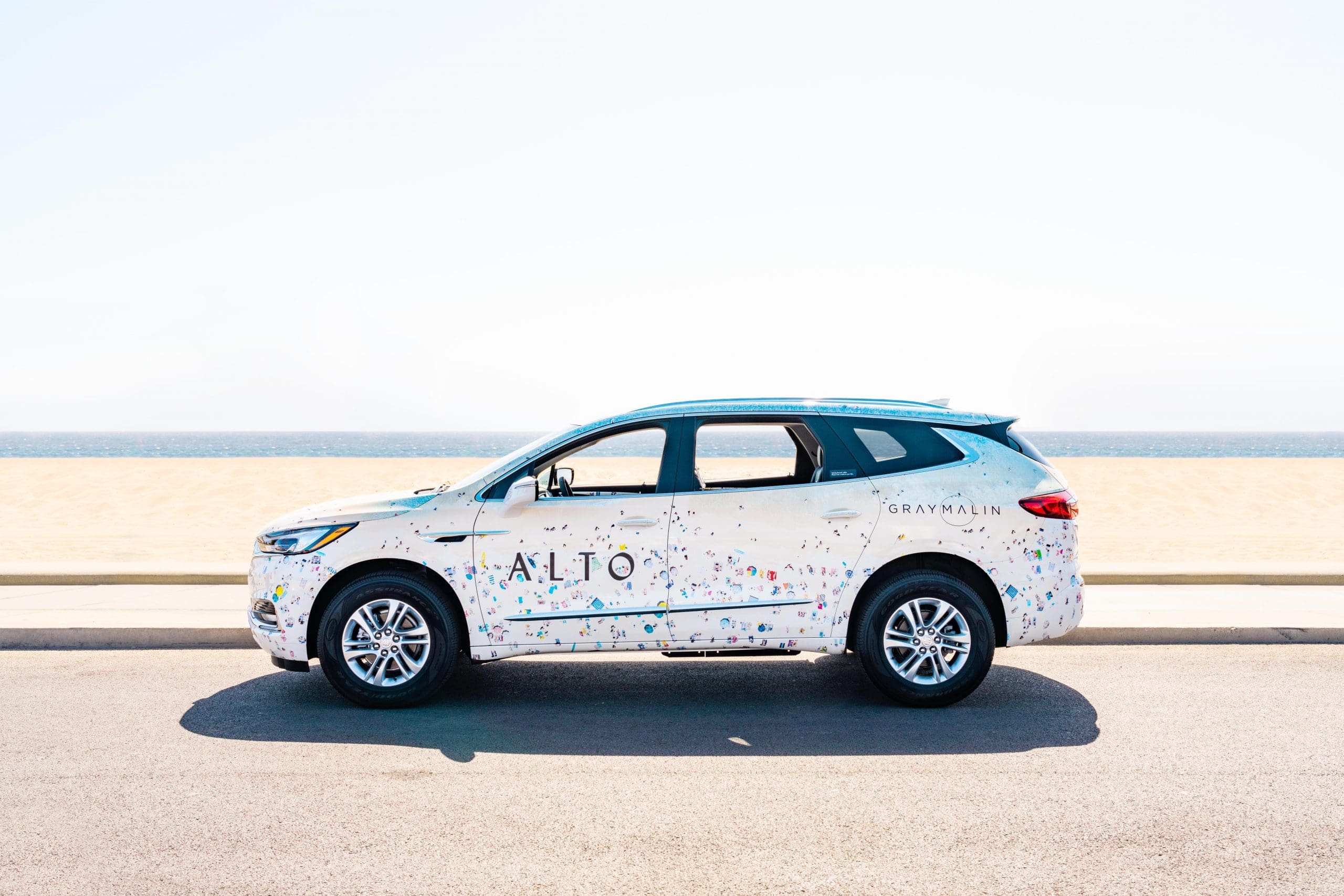 For Gray Malin's Los Angeles Alto art car, he obviously chose a beach print.