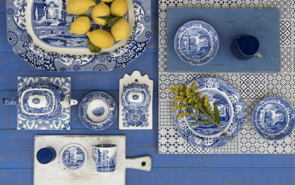 There are no set rules when it comes to china patterns, so couples should feel comfortable mixing and matching colors and styles that best represent themselves. 