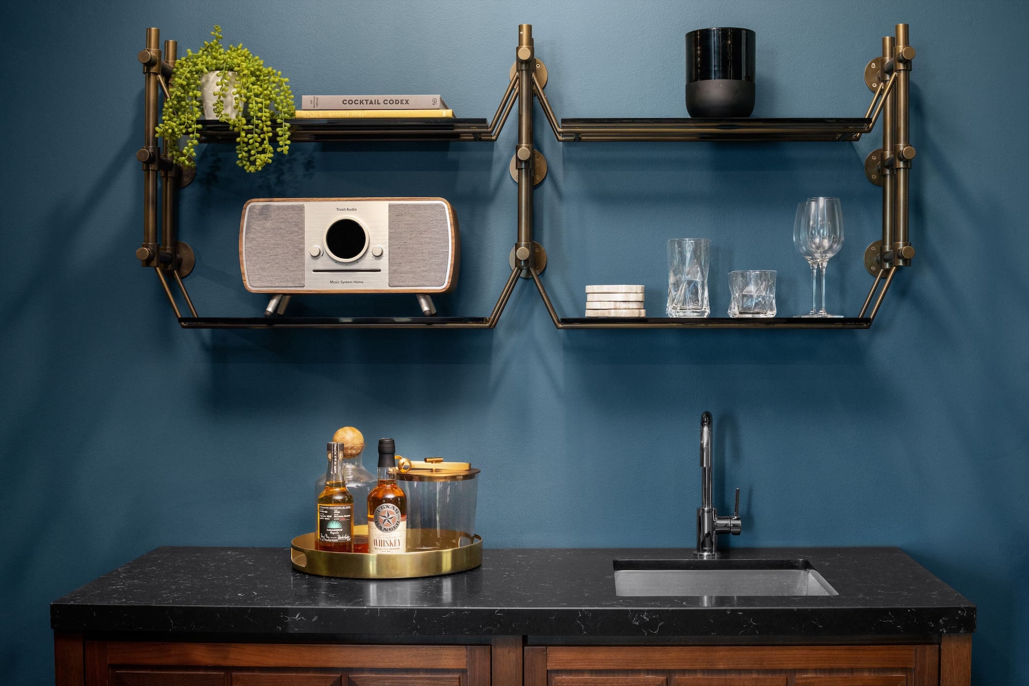 Studio Suite Mini Bar
