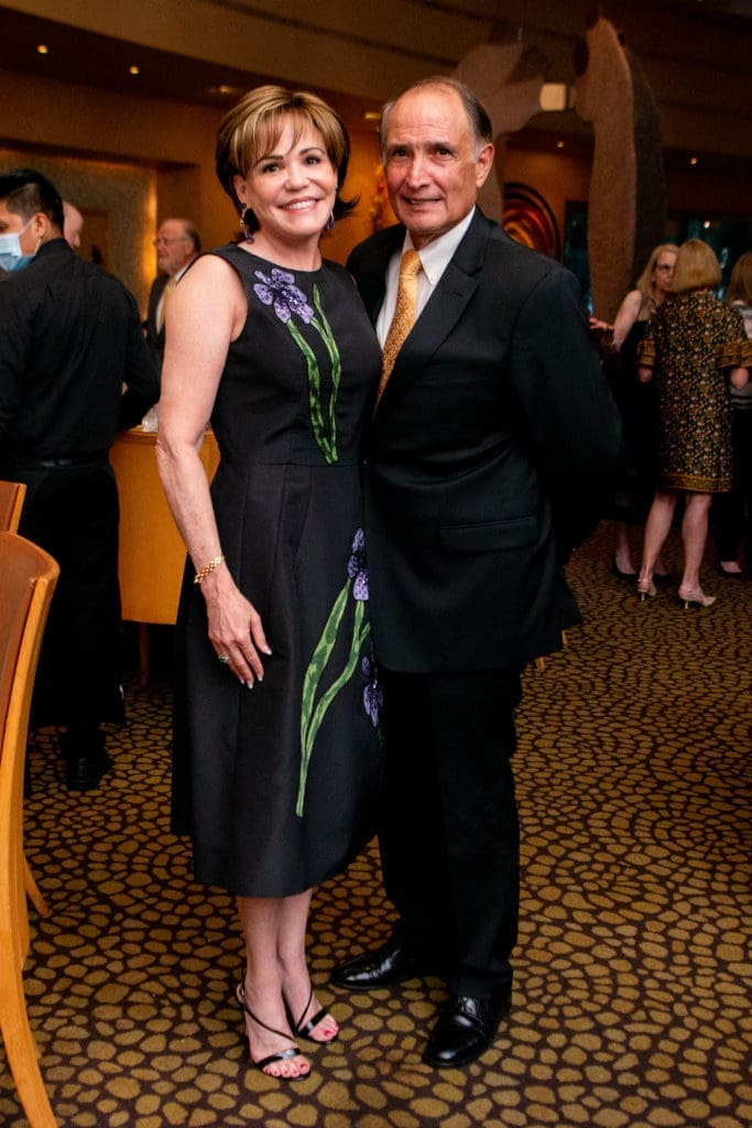 Hallie Vanderhider, Glenn Reyes (Photo by Michelle Watson CatchlightGroup.com)