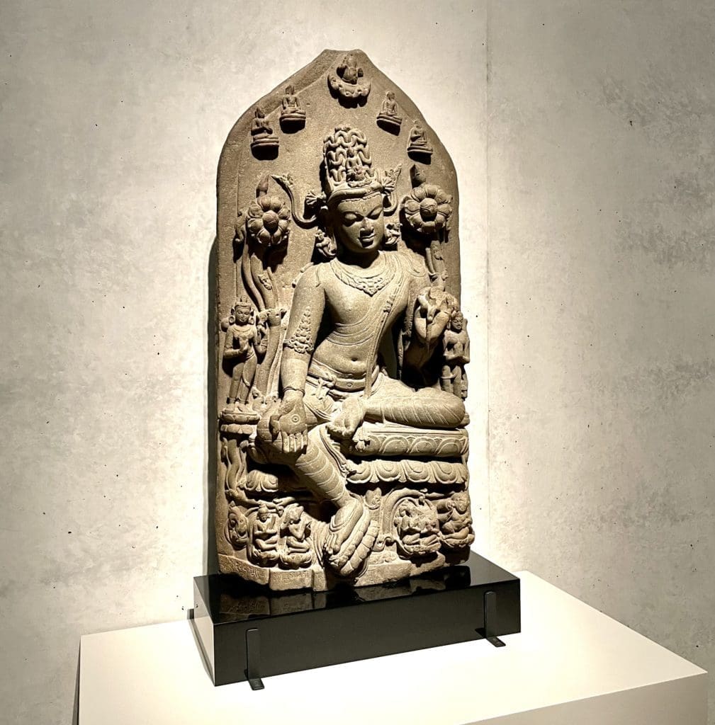 An elaborate Indian stele. (Photo by Courtney Dabney).
