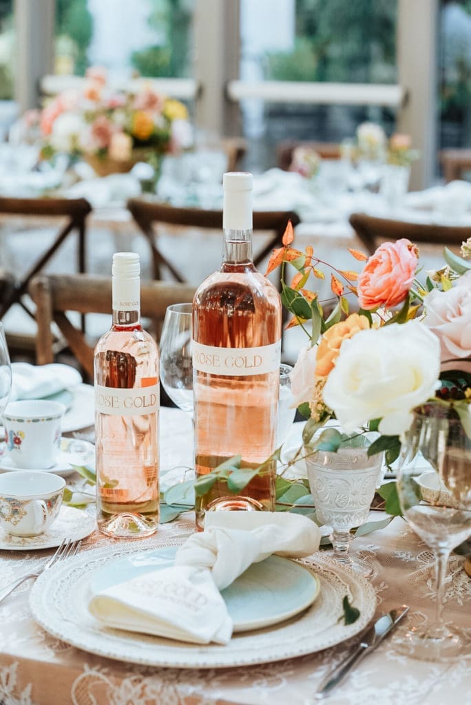 P.O.S.H. Couture Rentals makes hosting at-home events effortless. Design by MO&CO Custom Events with Hannah Vista Photography.