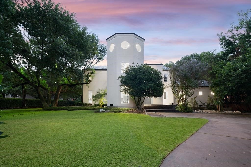 Must-See Dallas Property — A Contemporary Vision in Preston Hollow