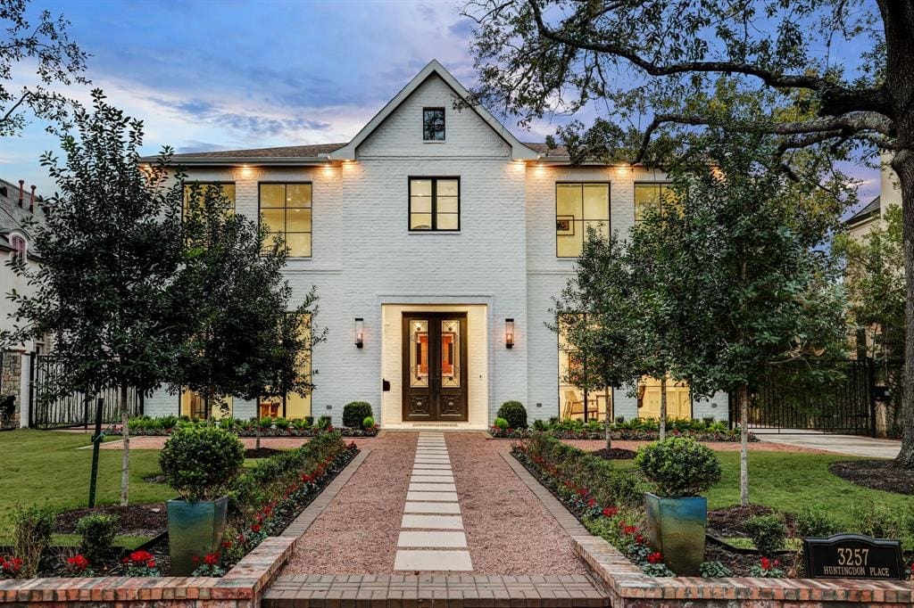 3257 Huntingdon Place