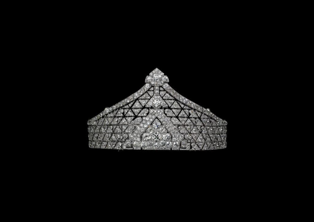 Bandeau with platinum and diamonds, made for Madame Ossa Ross. Cartier Paris, special order, 1923. Cartier Collection (Photo by Nils Herrmann, Collection Cartier © Cartier)