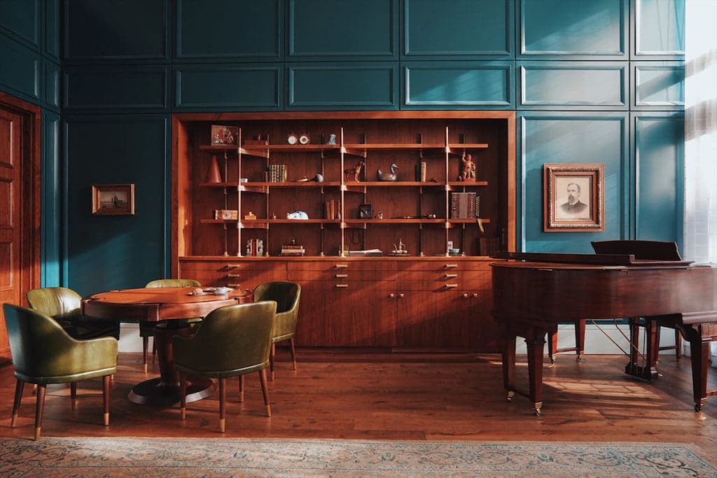 Staying a the Perry Lane Hotel in Savannah, Georgia is like spending the night at a museum — with craft cocktails.