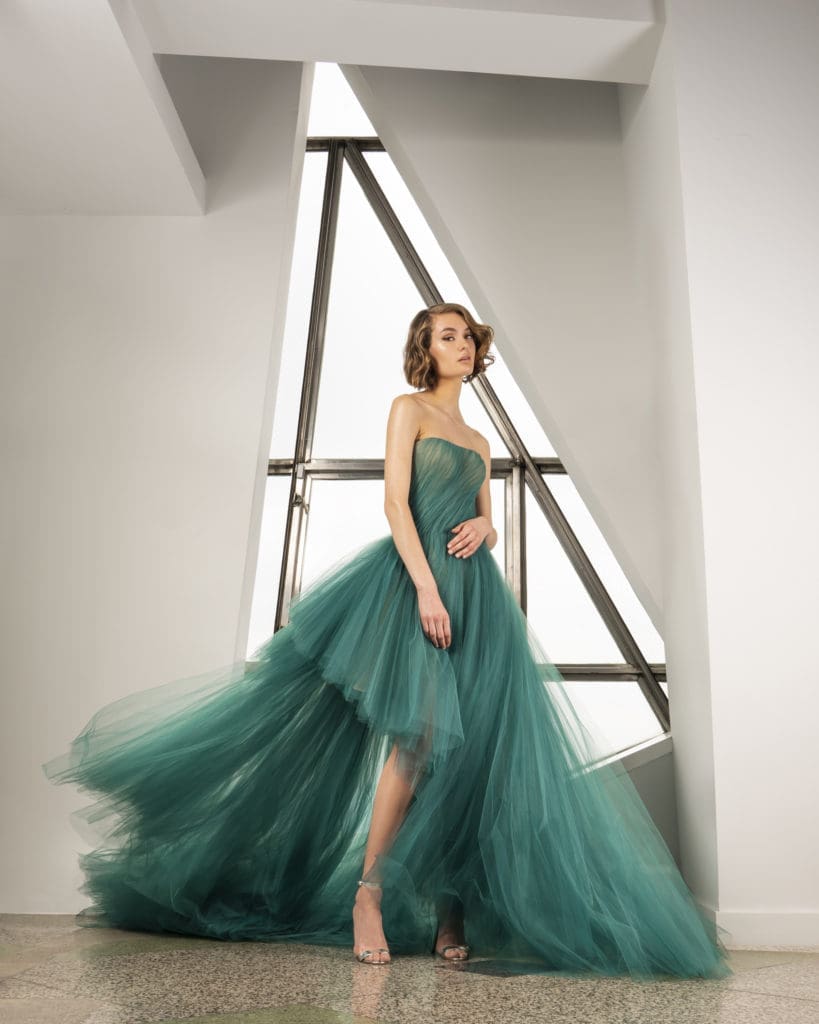 Reem Acra's Classic Glamour Collection Fall 2021 
