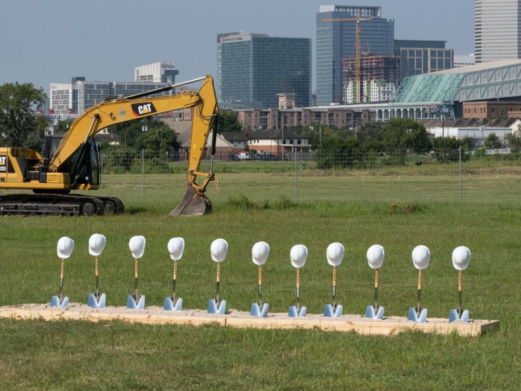 East River's groundbreaking made for a striking scene. (Photo by F. Carter Smith)