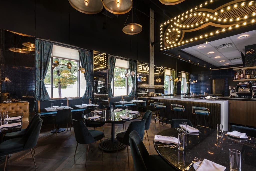 Georgia James Tavern, located on the ground floor of Market Square Tower, was designed by Houston-based Nest Interior Design Group with a nod to the Art Deco décor of the existing building. (Photo by Claudia Casbarian)