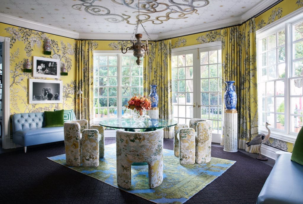A morning room by Dennis Brackeen Design Group (Photo by Stephen Karlisch)