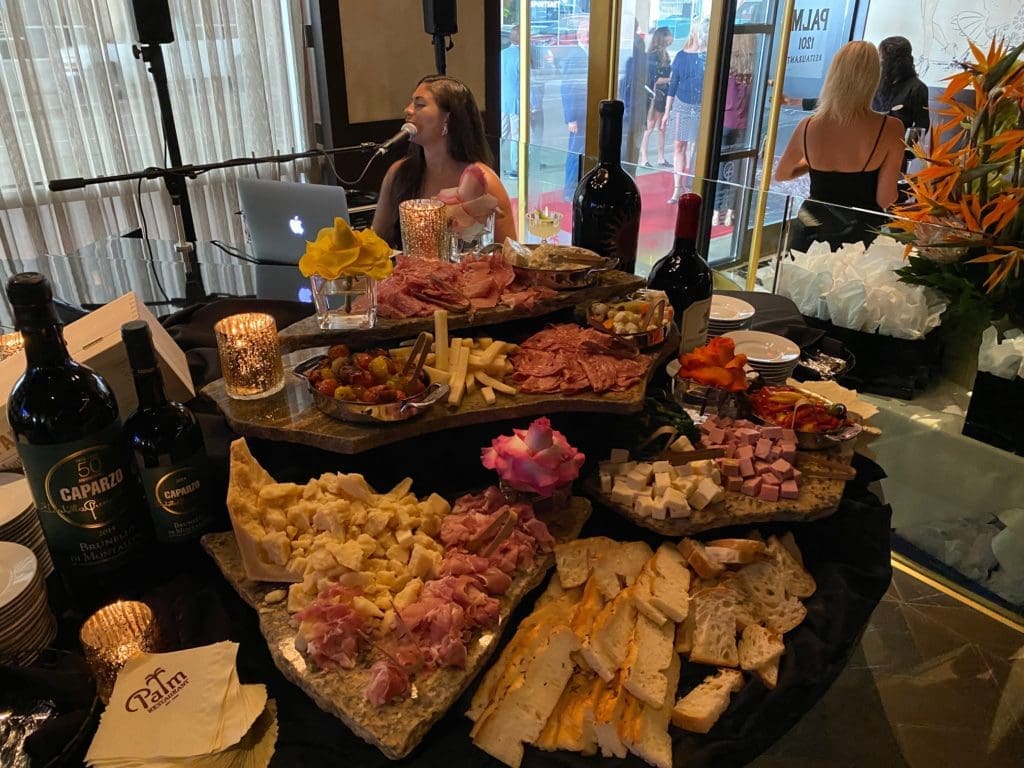 The Palm boasts live entertainment seve nights a week starting at 6 pm. (Photo by Shelby Hodge)