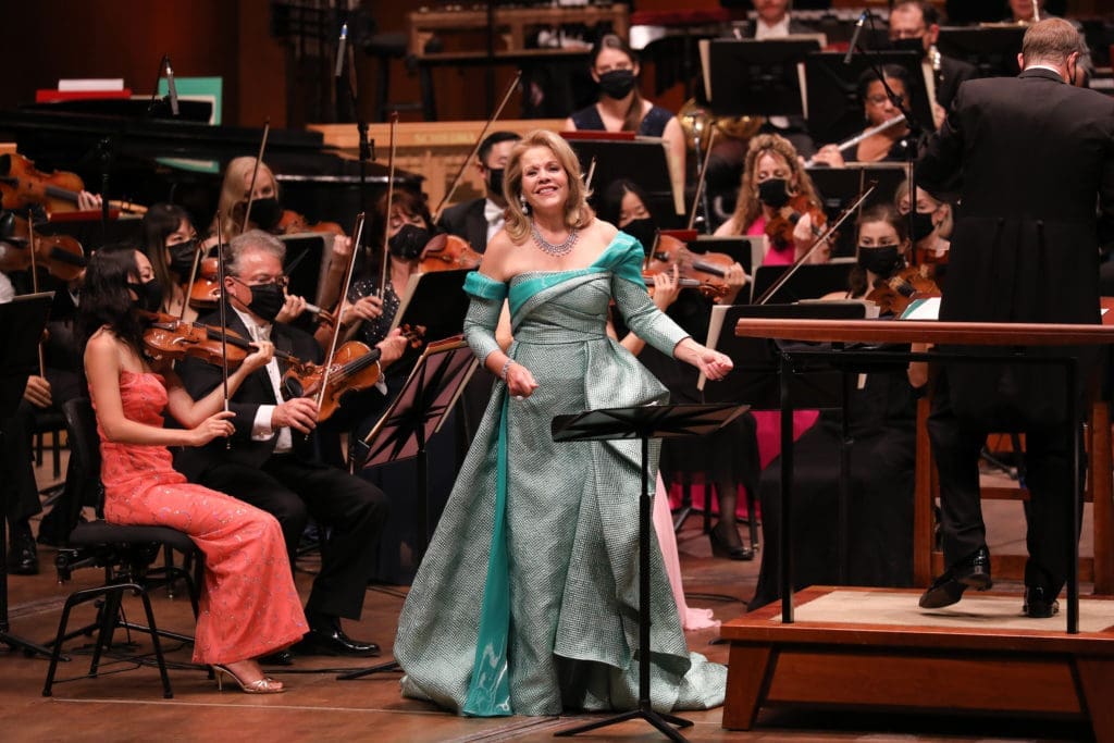 Guest artist Renée Fleming headlines the Houston Symphony Opening Night Concert & Dinner at Jones Hall. The famed soprano was the only individual not required to wear a mask. (Photo by Priscilla Dickson)