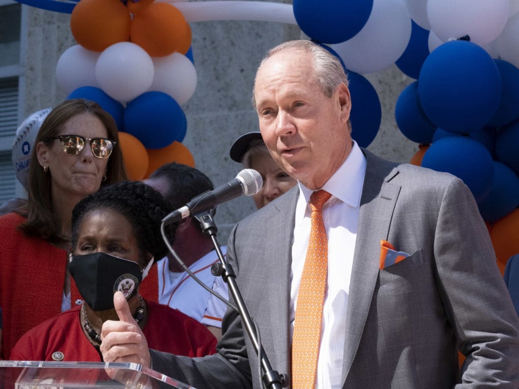 Jim Crane is Bullish on the Astros’ Championship Chances, Thanks Fans For Paying the Bills