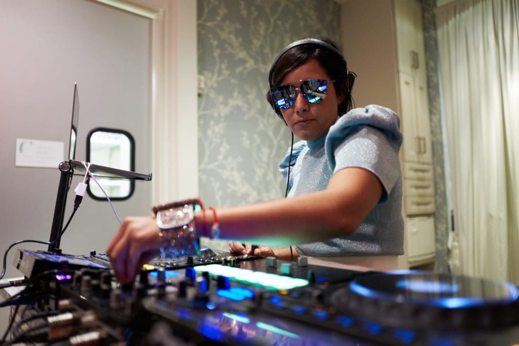 DJ RomiQ  (Photo by Jonathan Zizzo)