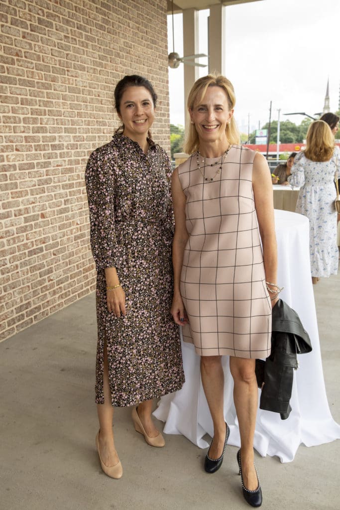 Georgina Armstrong, Christine Underwood at the Arms Wide Adoption Services luncheon. (Photo by Jenny Antill Clifton)