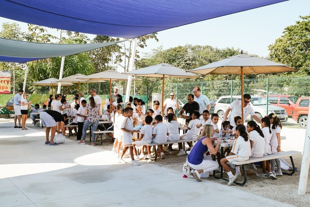 The school, with mostly scholarship based enrollment, focuses on “giving students a bilingual education while equipping each child with the tools and the self-esteem they need to grow into successful human beings and leaders in their community.