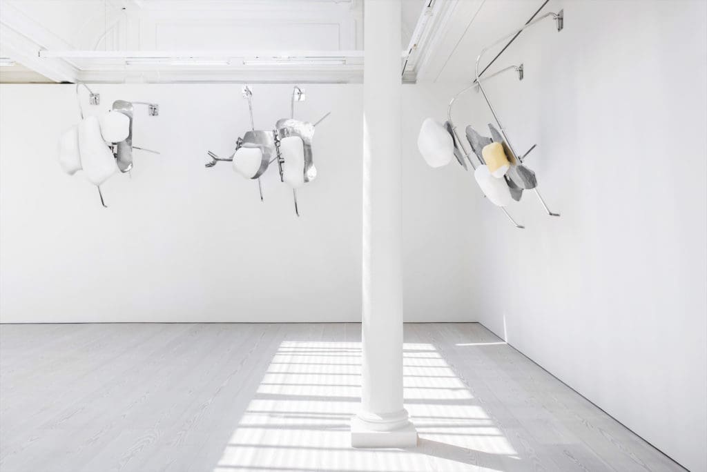 Nairy Baghramian's "Scruff of the Neck", 2016, at Marian Goodman Gallery, London. (photo by Thierry Bal) 