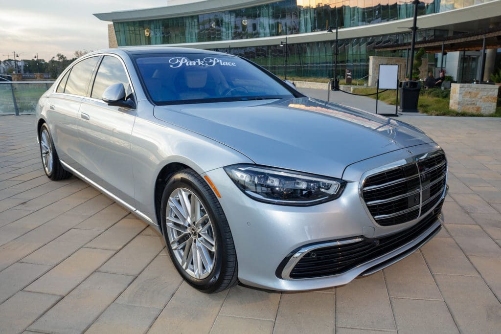 Park Place Motorcars Arlington Shows Off Its Latest Luxury Ride in a Starry Party